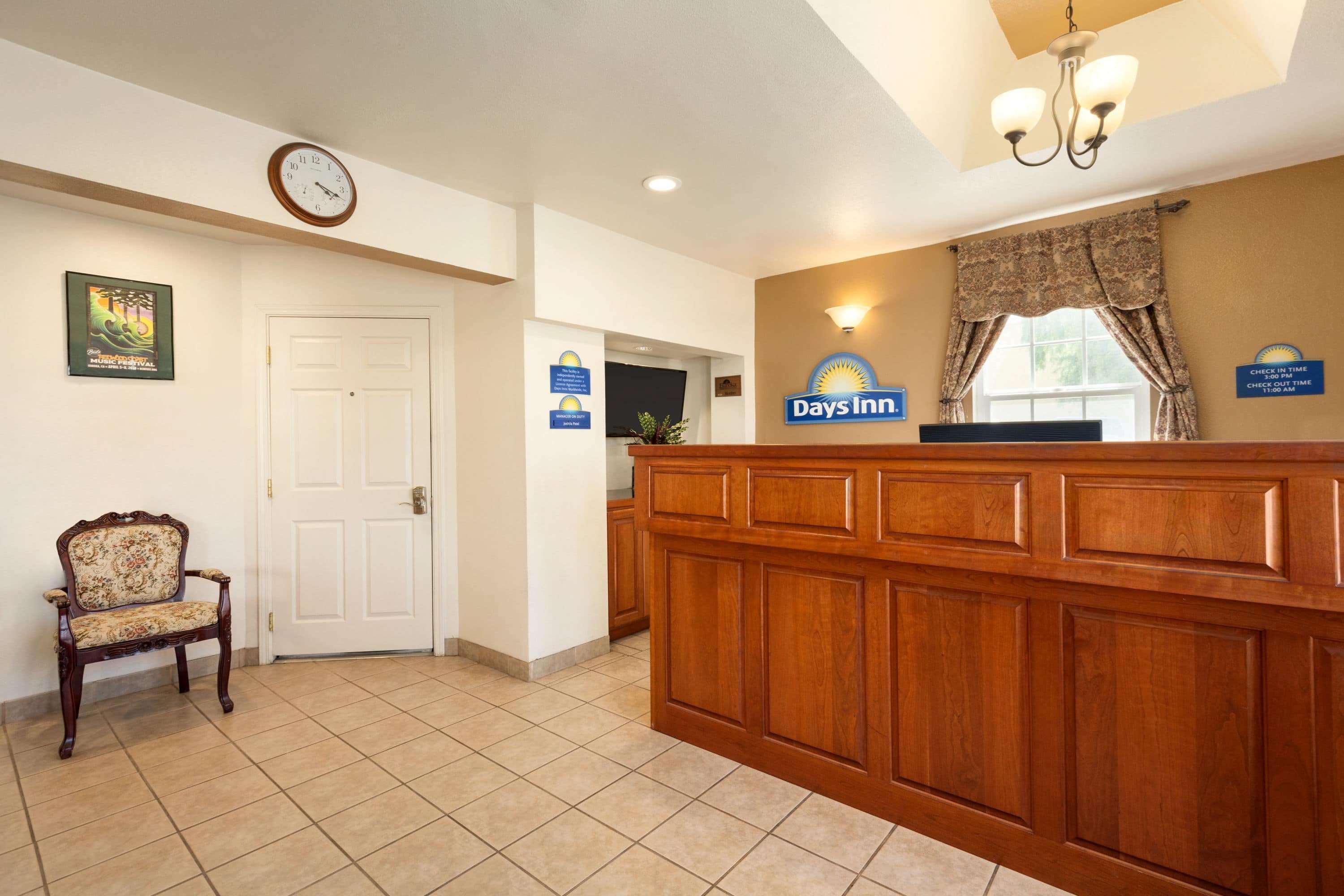 Days Inn By Wyndham Eureka Ca Εξωτερικό φωτογραφία