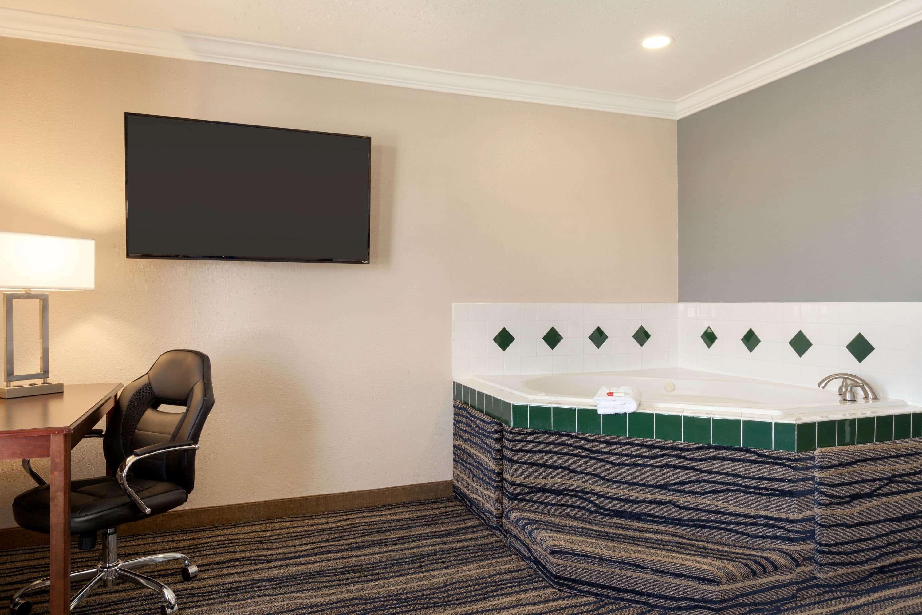 Days Inn By Wyndham Eureka Ca Εξωτερικό φωτογραφία