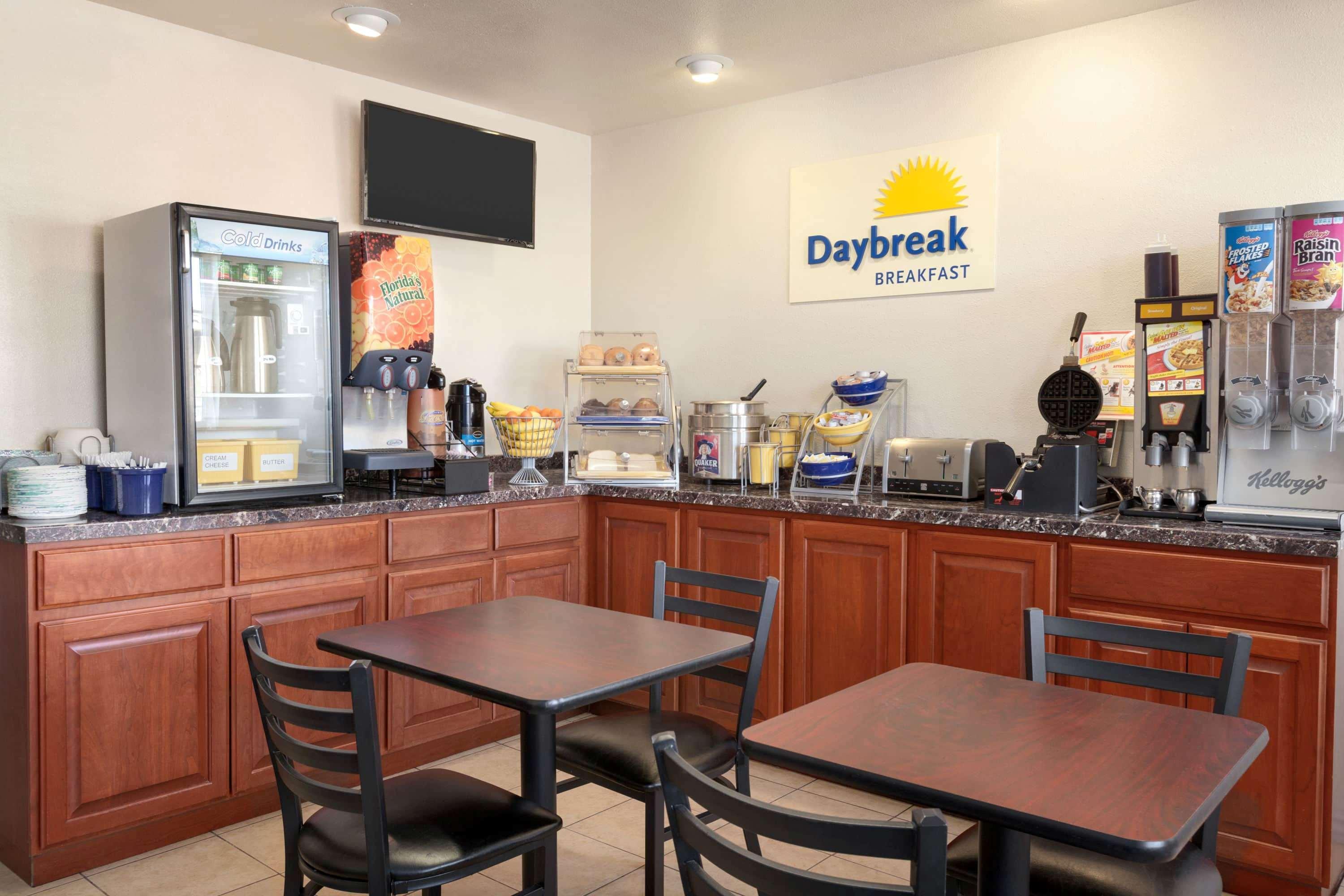 Days Inn By Wyndham Eureka Ca Εξωτερικό φωτογραφία