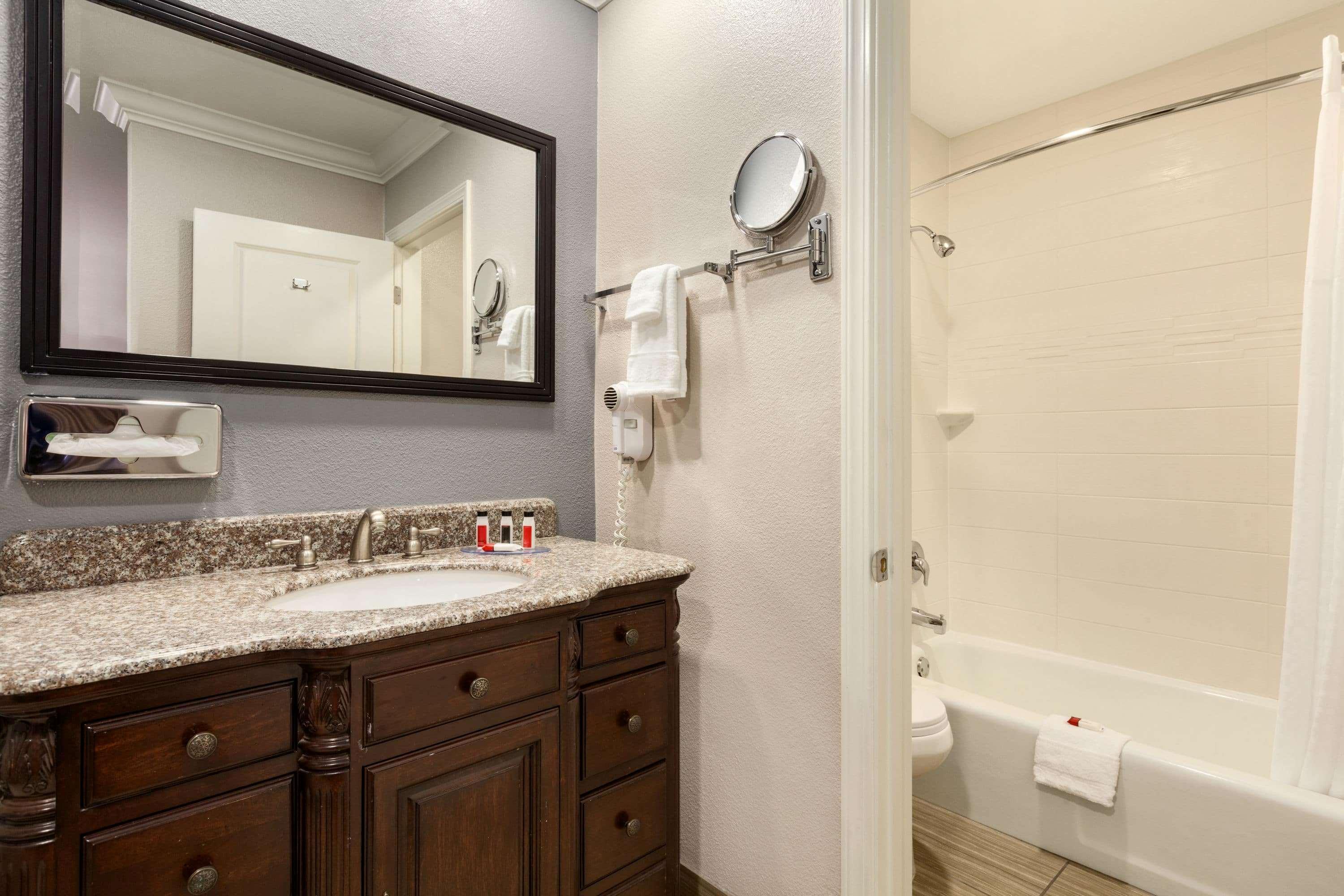 Days Inn By Wyndham Eureka Ca Εξωτερικό φωτογραφία