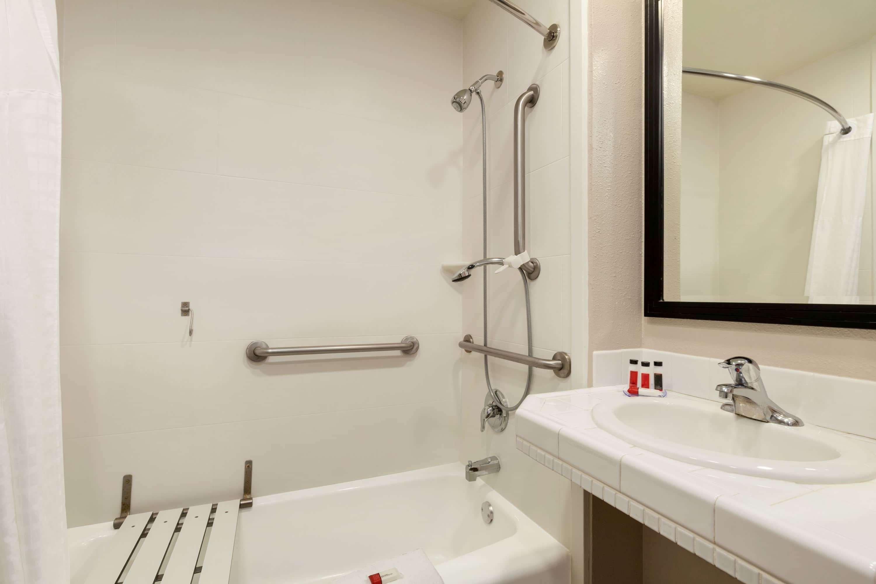 Days Inn By Wyndham Eureka Ca Εξωτερικό φωτογραφία
