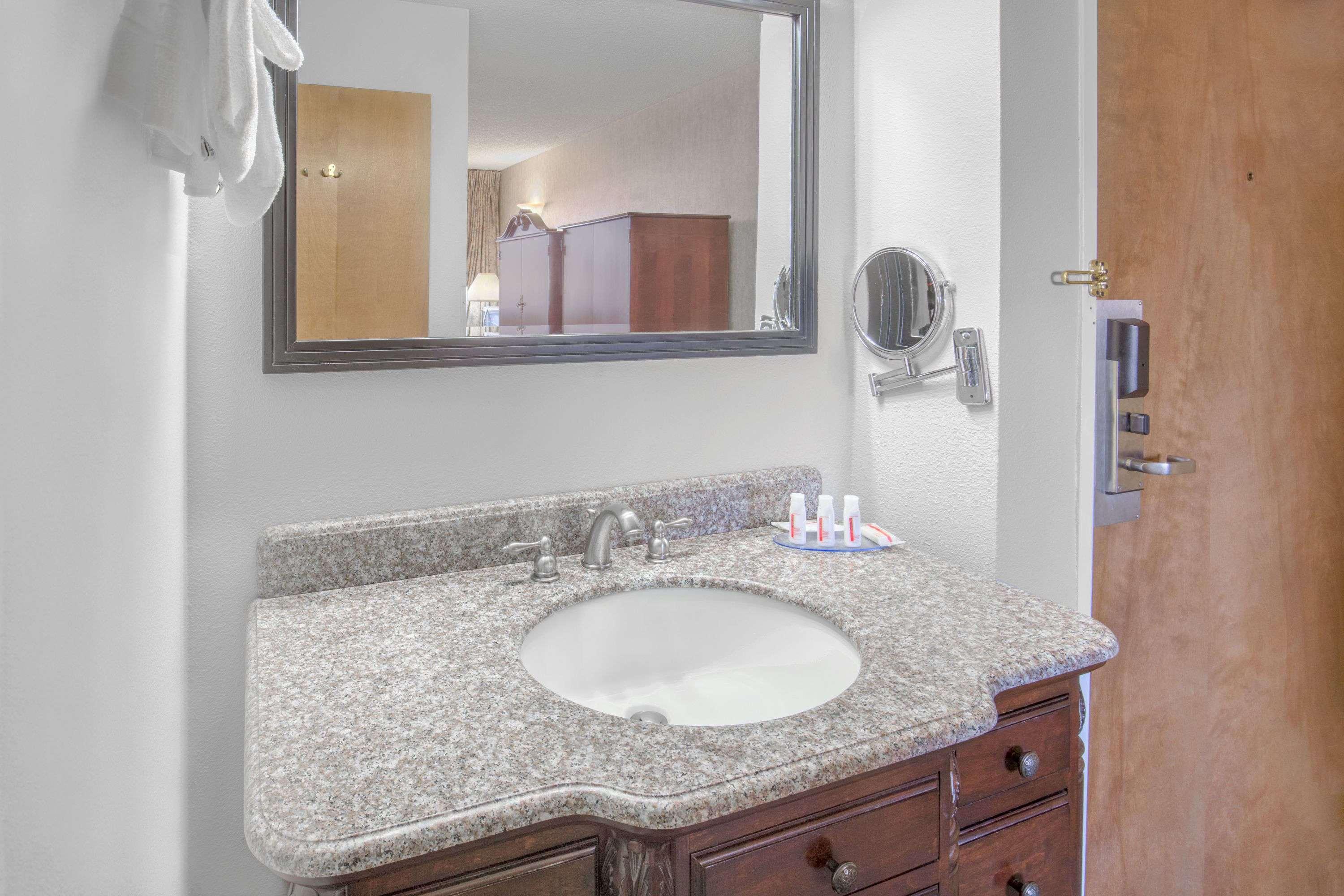 Days Inn By Wyndham Eureka Ca Εξωτερικό φωτογραφία